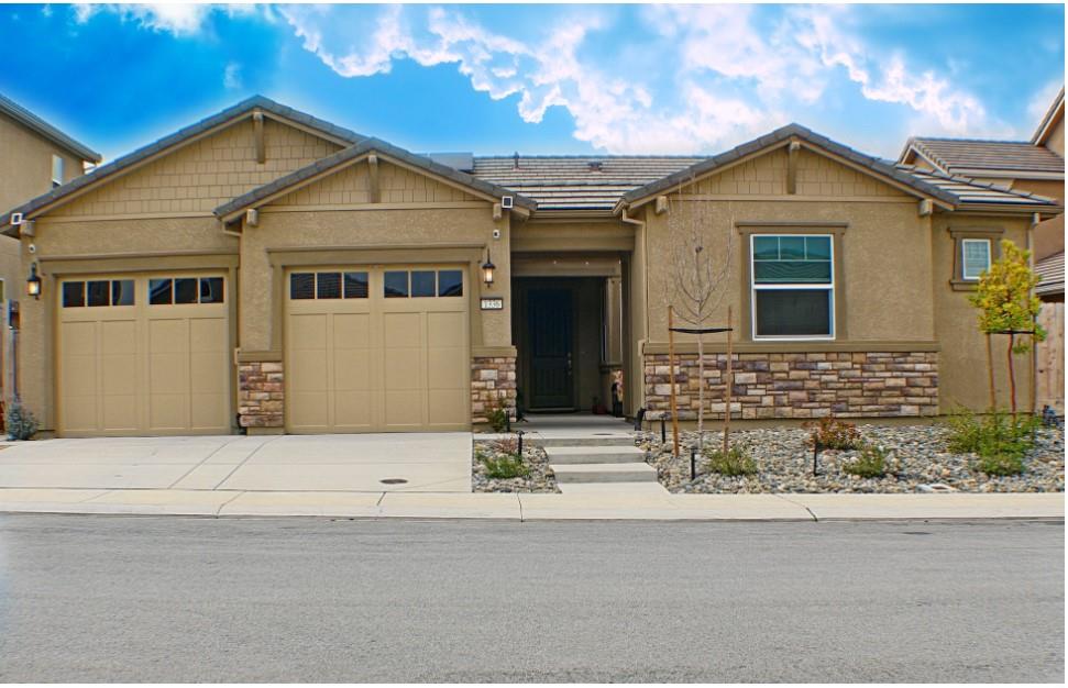Photo of 1336 Wildrose Dr in Hollister, CA