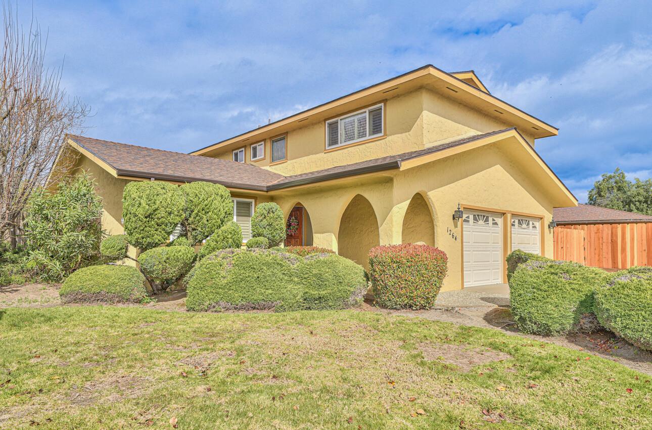 Detail Gallery Image 1 of 1 For 1264 Los Olivos Dr, Salinas,  CA 93901 - 4 Beds | 2/1 Baths