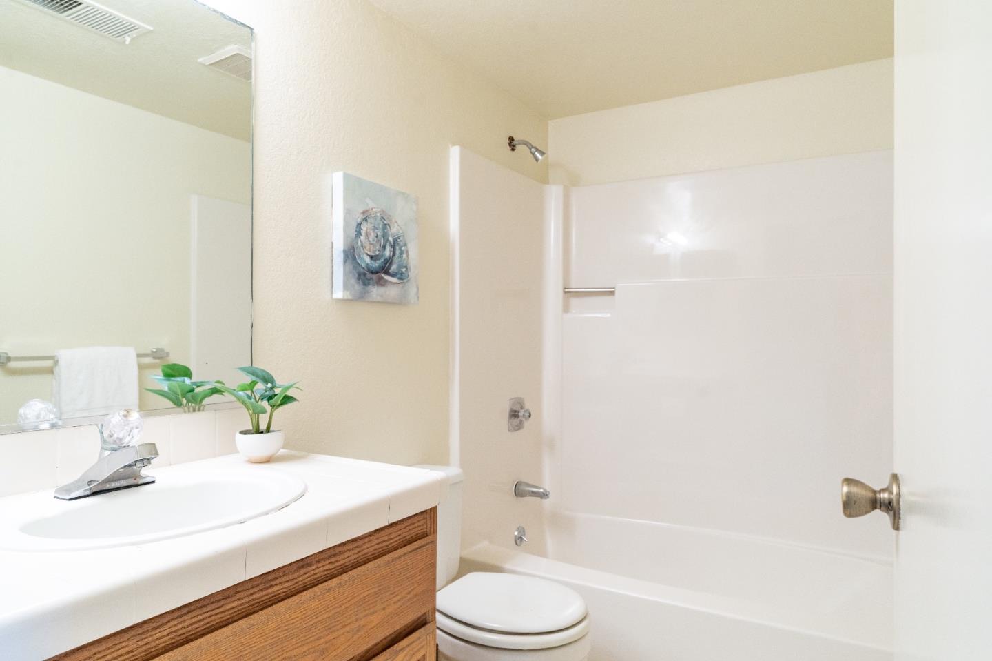 Detail Gallery Image 24 of 30 For 943 Fassler Ave, Pacifica,  CA 94044 - 2 Beds | 2/1 Baths