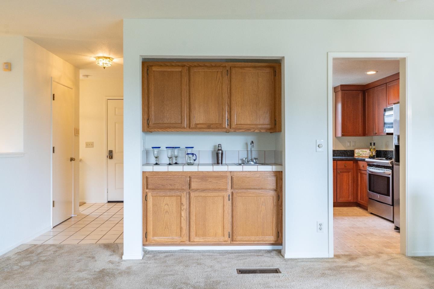 Detail Gallery Image 9 of 30 For 943 Fassler Ave, Pacifica,  CA 94044 - 2 Beds | 2/1 Baths