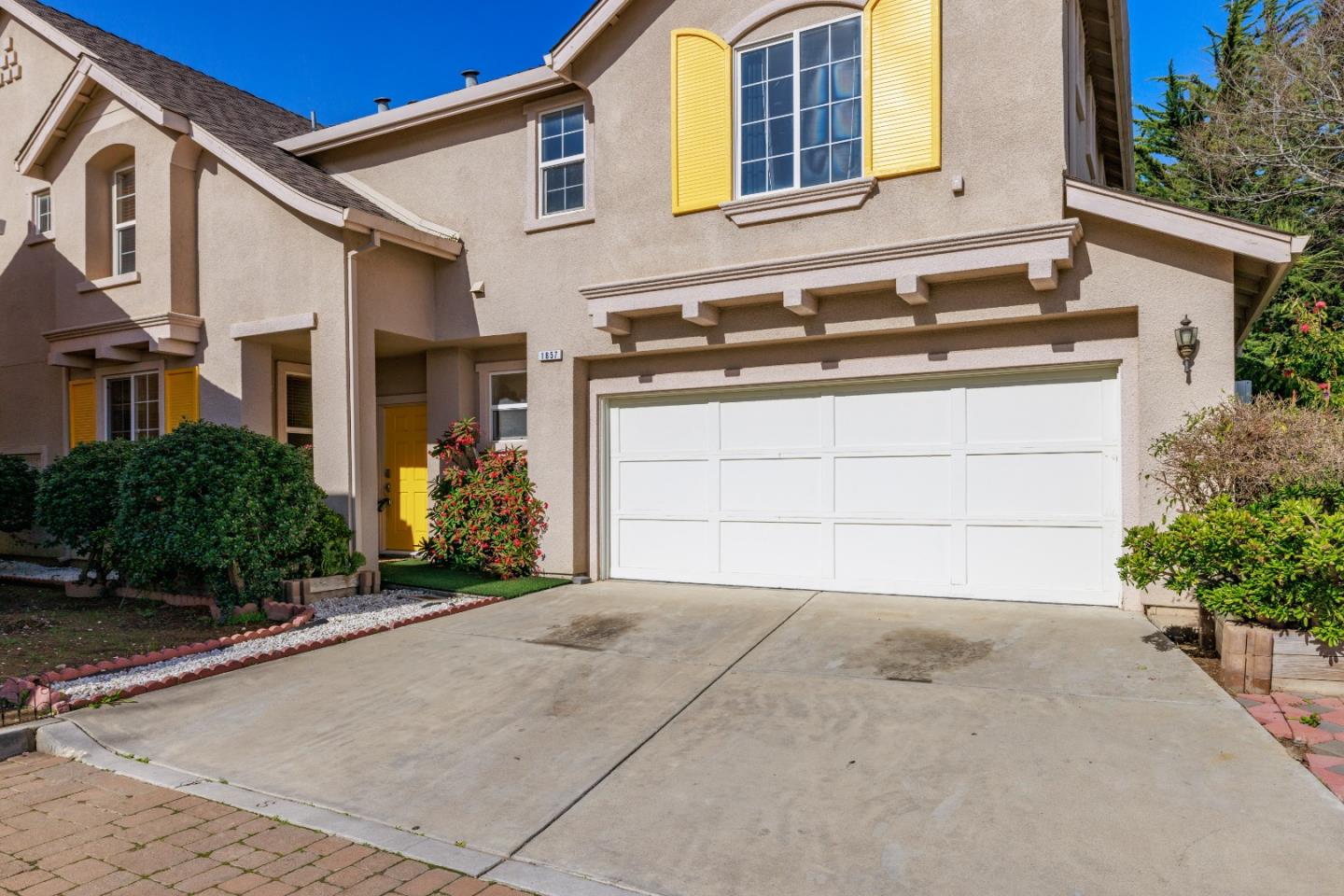 Detail Gallery Image 1 of 1 For 1857 Hemingway Dr, Salinas,  CA 93906 - 4 Beds | 2/1 Baths