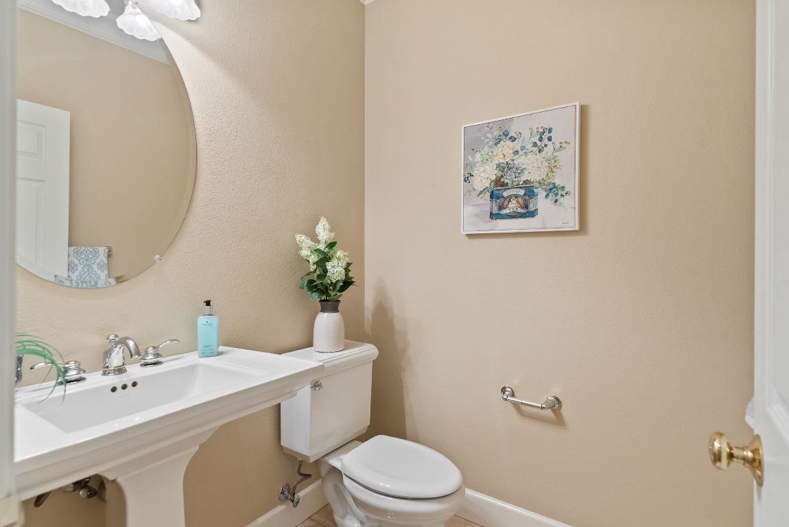 Detail Gallery Image 22 of 47 For 7145 Lahinch Dr, Gilroy,  CA 95020 - 5 Beds | 3/1 Baths