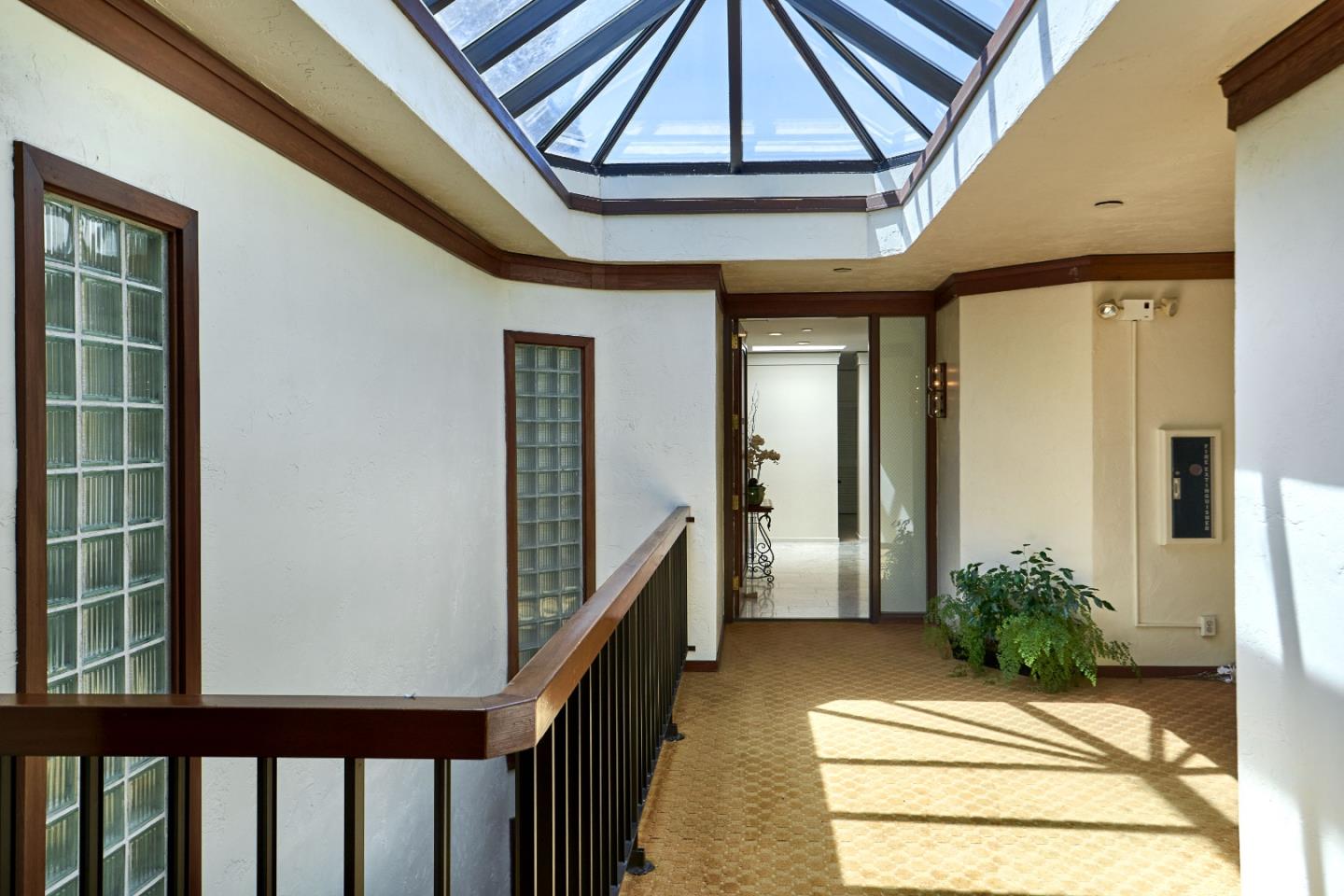 Detail Gallery Image 3 of 30 For 532 Channing Ave #301,  Palo Alto,  CA 94301 - 2 Beds | 2/1 Baths