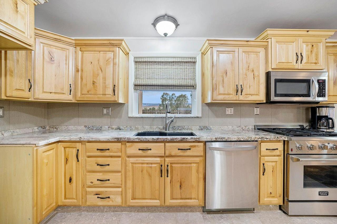 Detail Gallery Image 12 of 36 For 258 E Cherry Ln, Coalinga,  CA 93210 - 2 Beds | 1 Baths