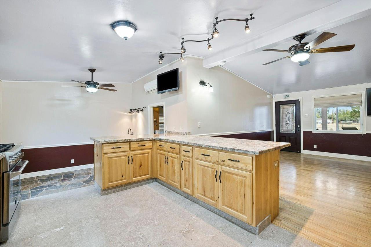 Detail Gallery Image 8 of 36 For 258 E Cherry Ln, Coalinga,  CA 93210 - 2 Beds | 1 Baths