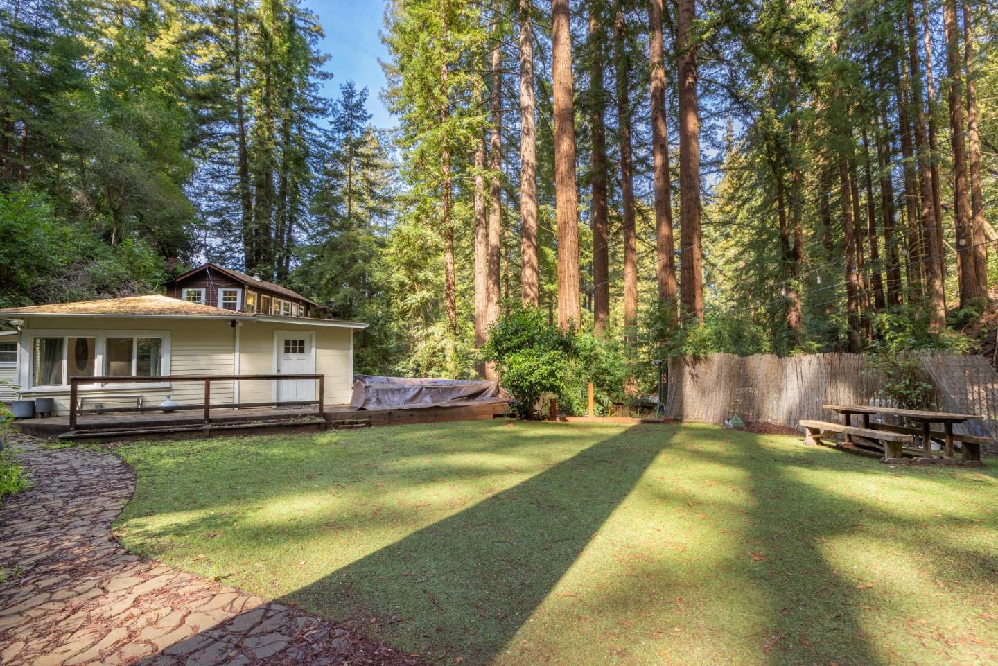 Photo of 350 Martin Dr in Scotts Valley, CA