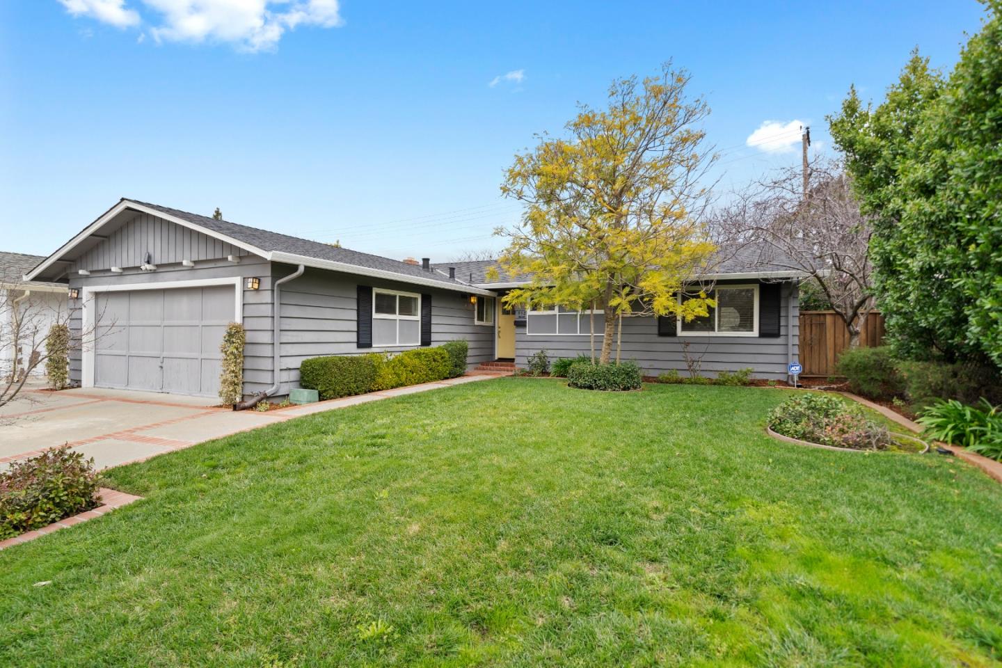 952 Candlewood Dr, Cupertino, CA 95014
