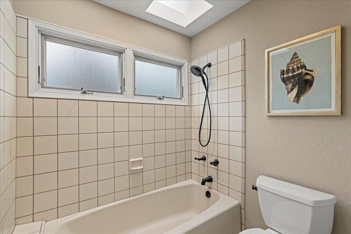 Detail Gallery Image 31 of 66 For 24360 Loma Prieta Ave, Los Gatos,  CA 95033 - 6 Beds | 6/1 Baths