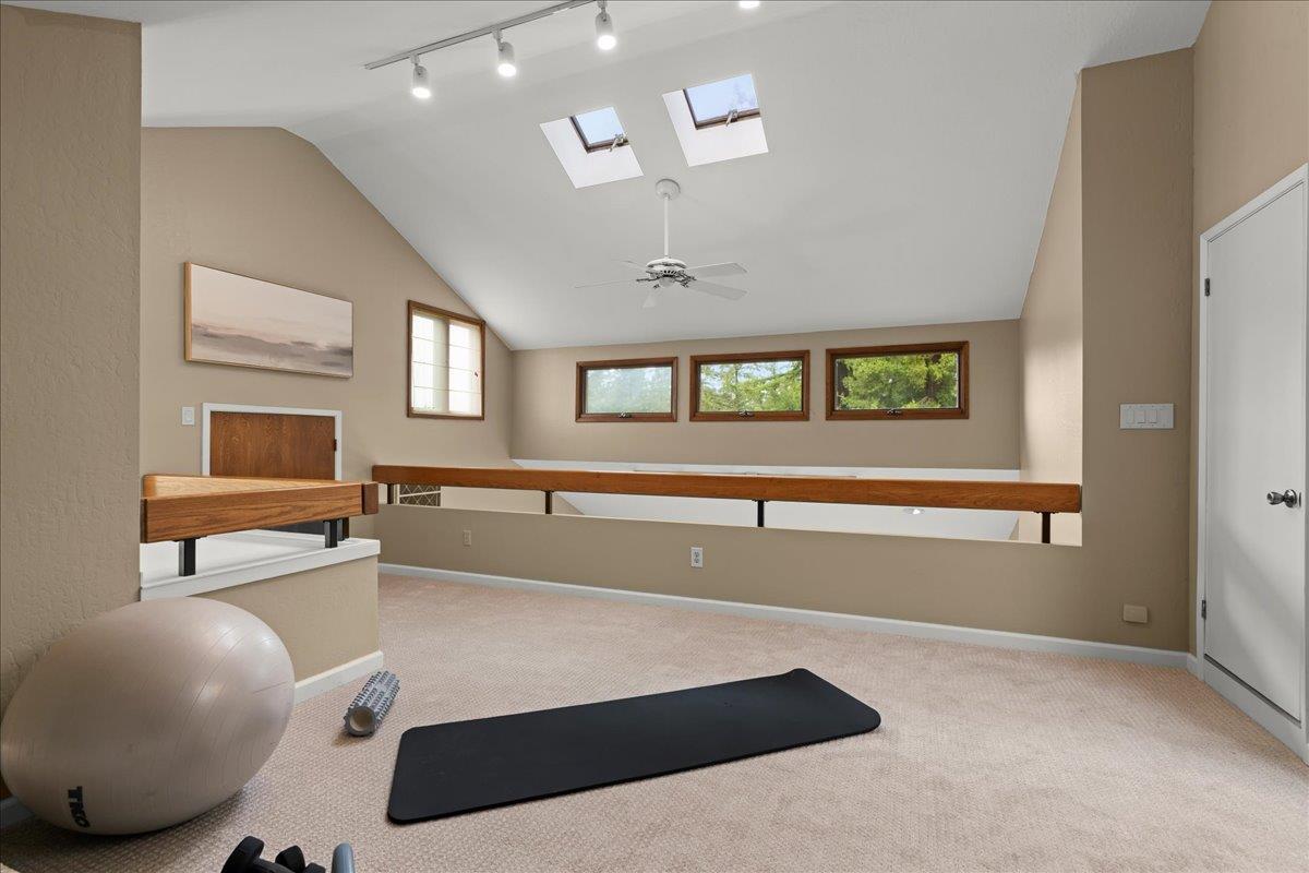 Detail Gallery Image 36 of 66 For 24360 Loma Prieta Ave, Los Gatos,  CA 95033 - 6 Beds | 6/1 Baths