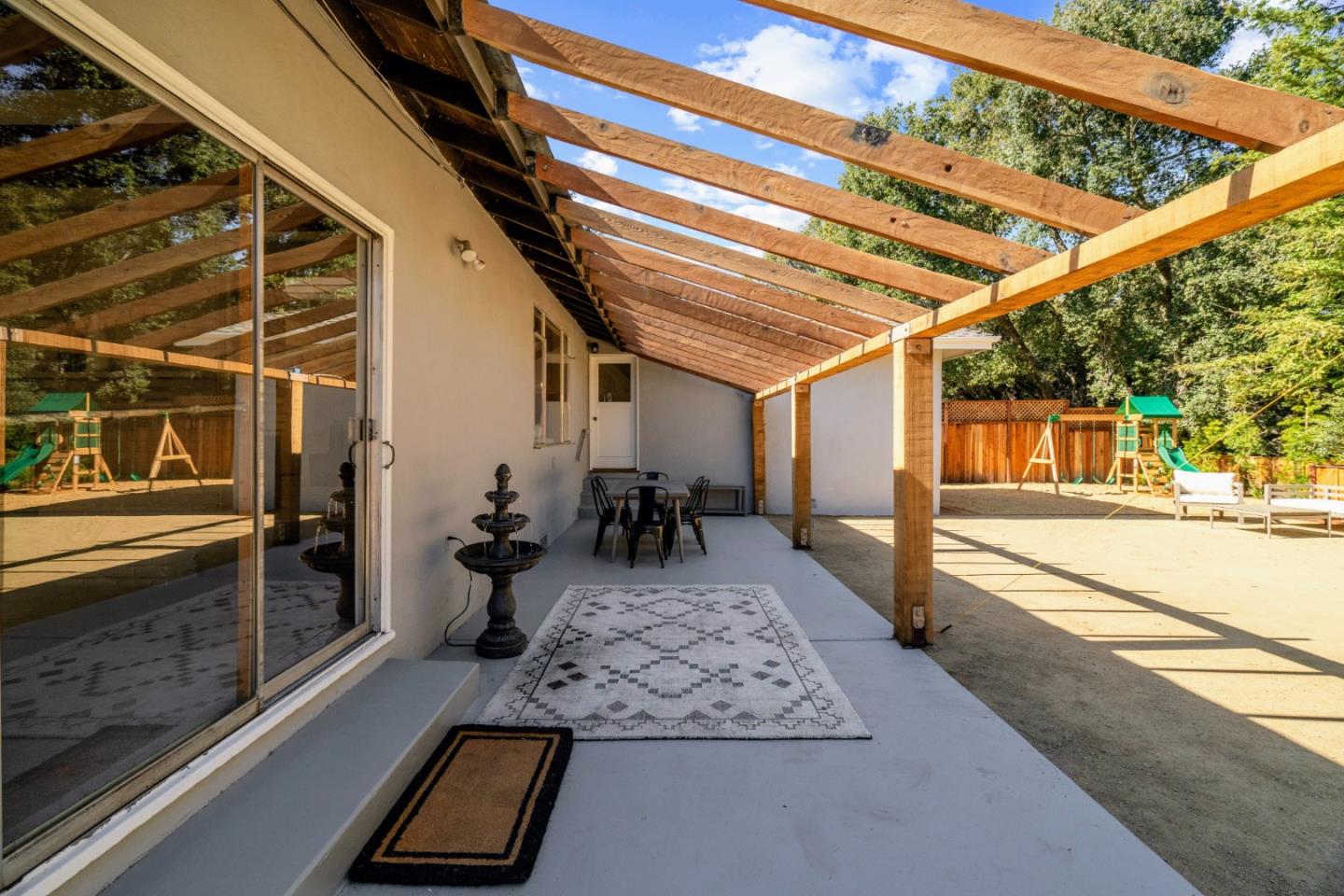 10602 Creston Dr, Los Altos, CA 94024 4 Beds 2 Baths (Active