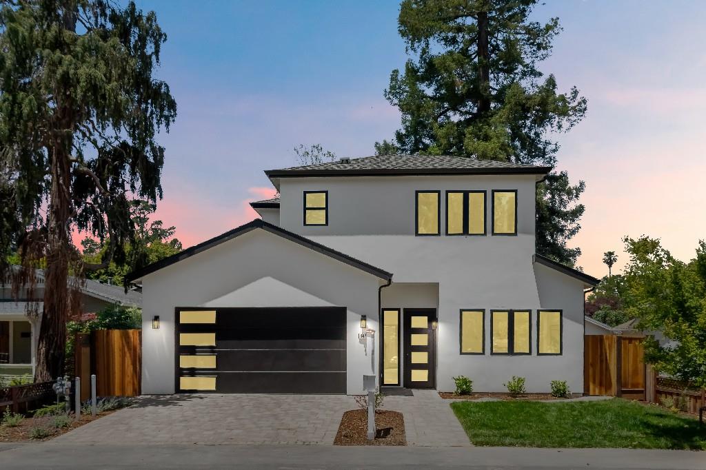 Photo of 847 Woodland Ave in Menlo Park, CA