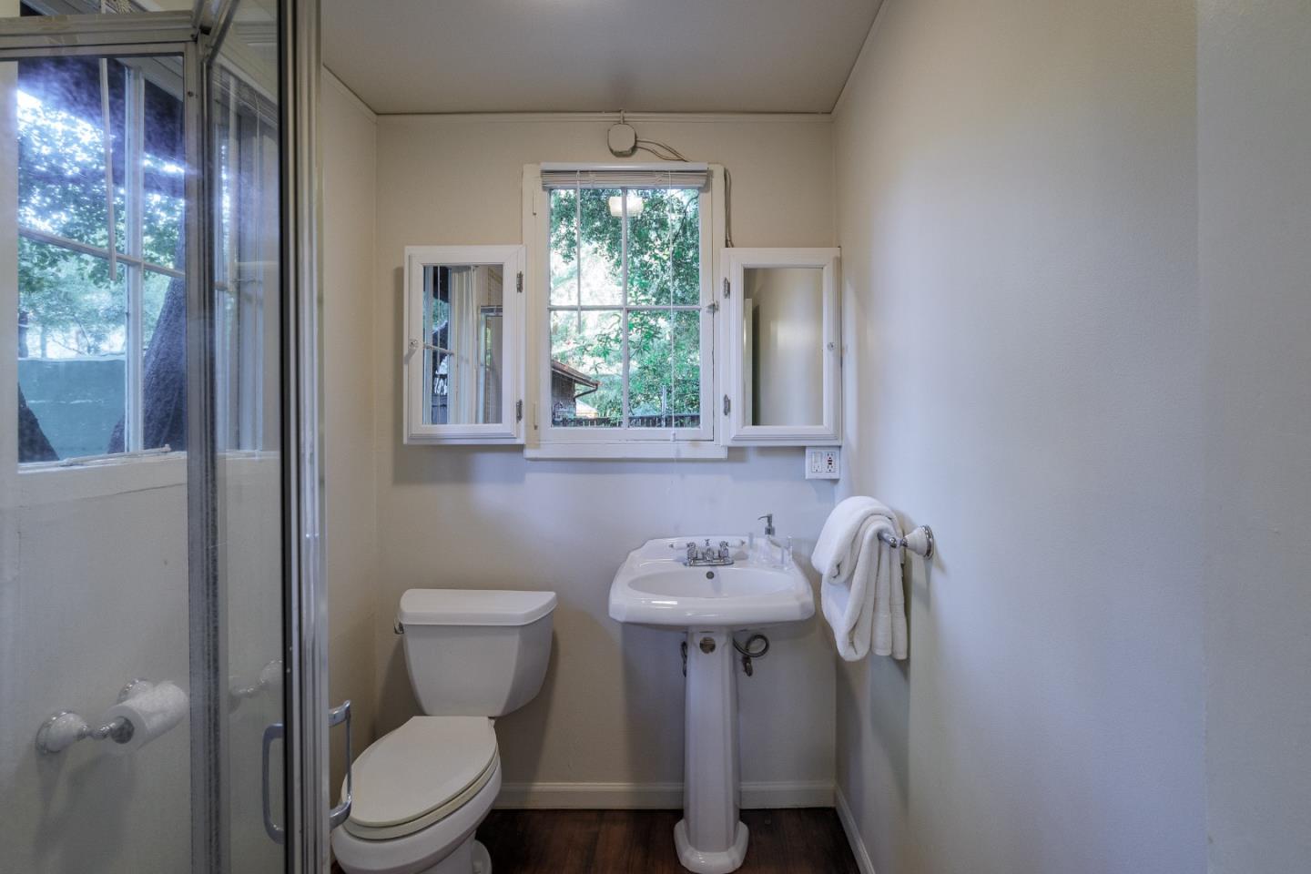 Detail Gallery Image 39 of 40 For 331 Lincoln Ave, Palo Alto,  CA 94301 - 4 Beds | 2/2 Baths