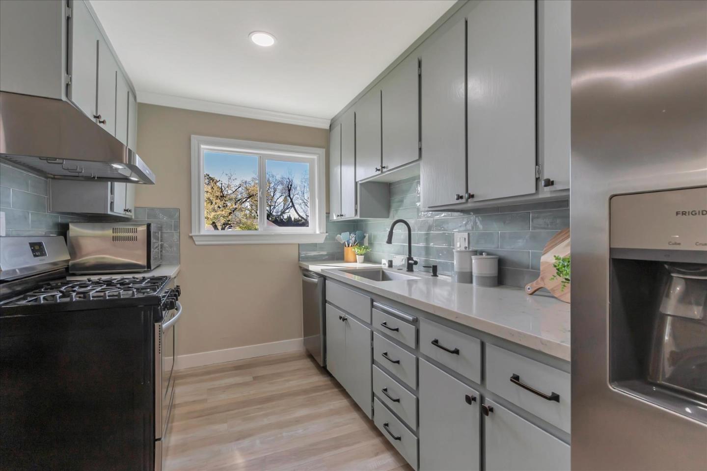 Detail Gallery Image 11 of 34 For 289 Autrey St, Milpitas,  CA 95035 - 3 Beds | 2 Baths