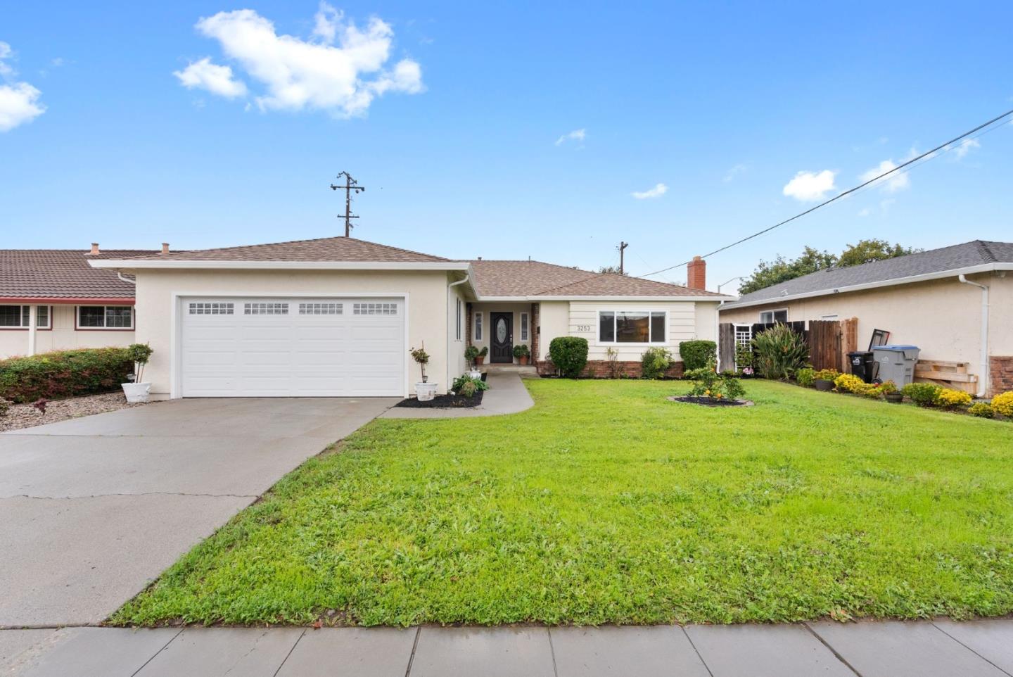 Detail Gallery Image 1 of 1 For 3253 Ensalmo Ave, San Jose,  CA 95118 - 3 Beds | 2/1 Baths