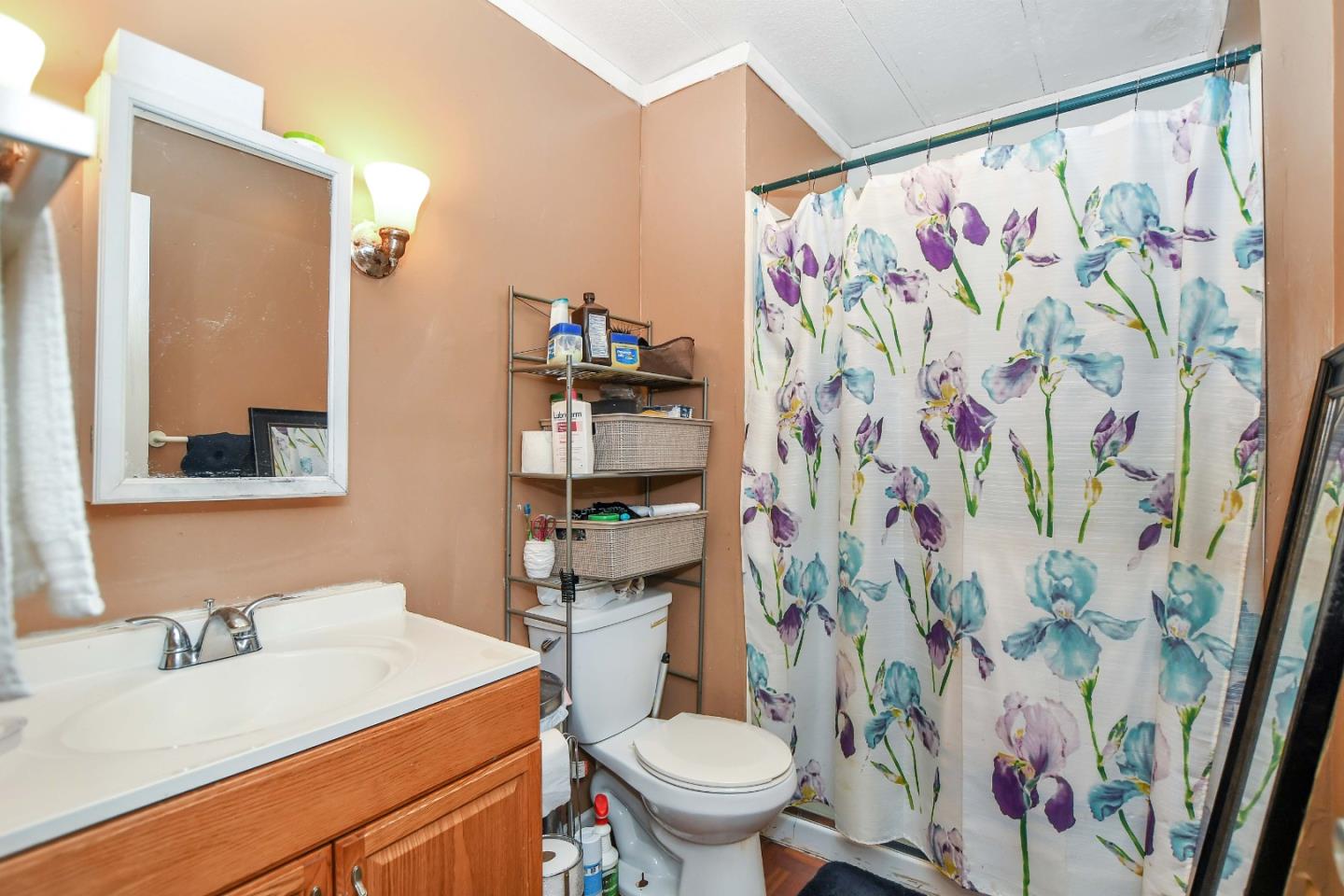 Detail Gallery Image 33 of 47 For 24th St, Oakland,  CA 94606 - 3 Beds | 2 Baths