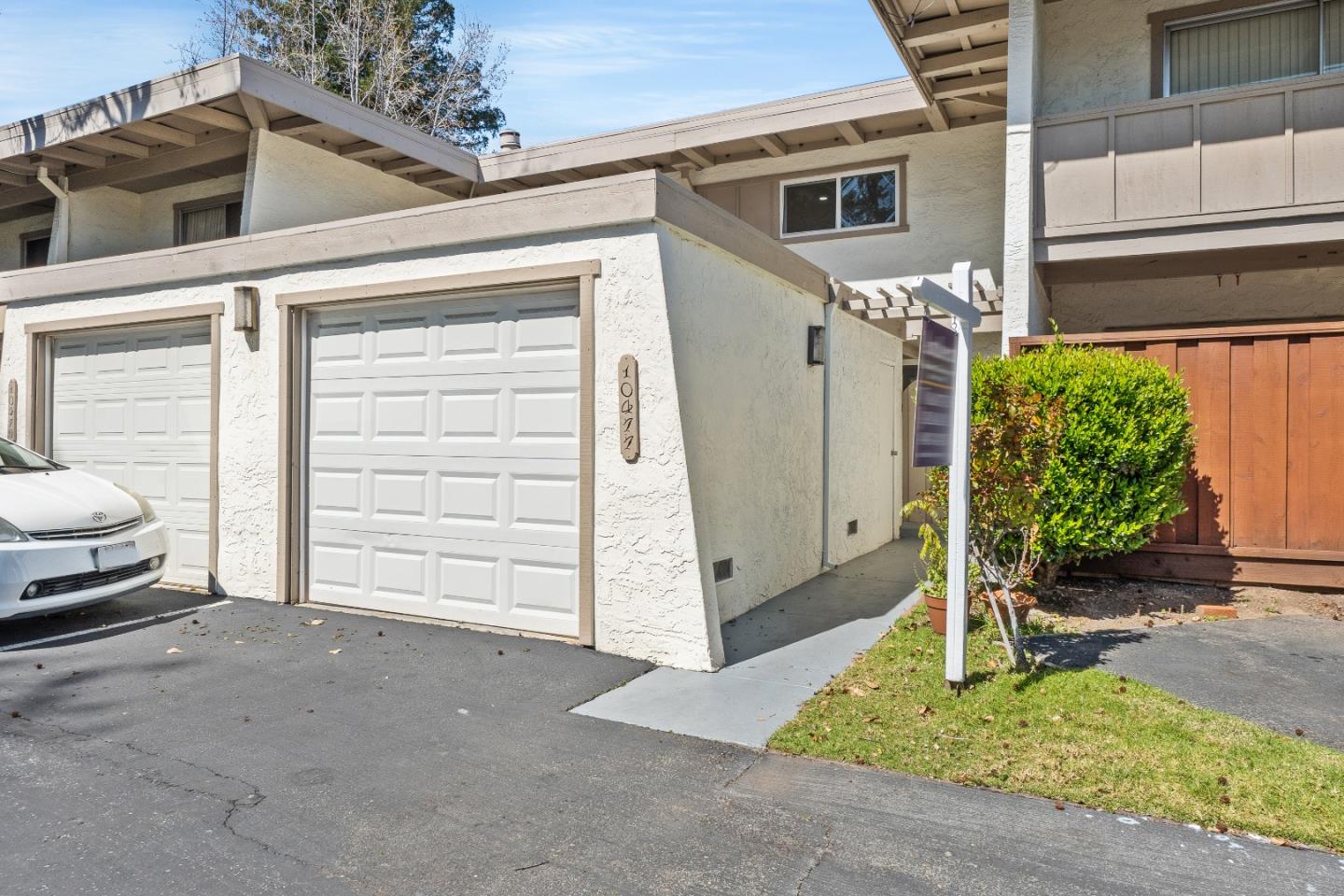 Photo of 10477 Mary Ave in Cupertino, CA