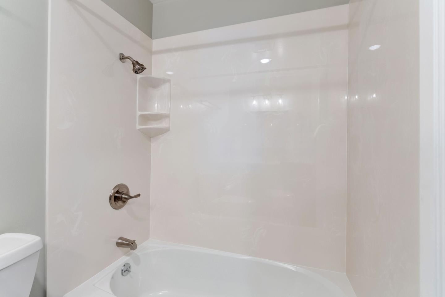 Detail Gallery Image 19 of 37 For 3050 Los Prados St #6,  San Mateo,  CA 94403 - 1 Beds | 1 Baths