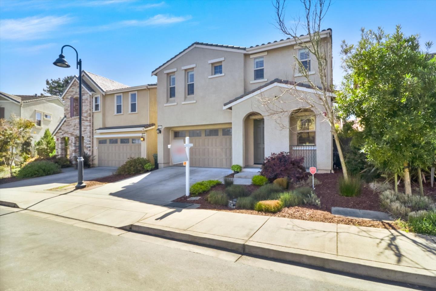 Photo of 328 Crestview Cir in Daly City, CA