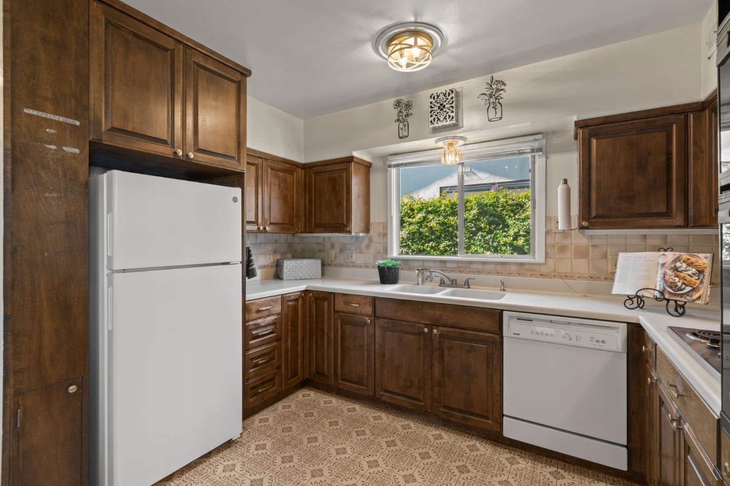 Detail Gallery Image 20 of 62 For 768 28th Ave, San Mateo,  CA 94403 - 3 Beds | 2 Baths