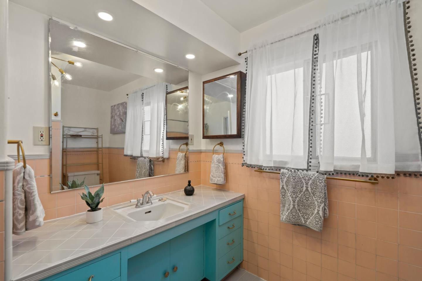 Detail Gallery Image 25 of 62 For 768 28th Ave, San Mateo,  CA 94403 - 3 Beds | 2 Baths