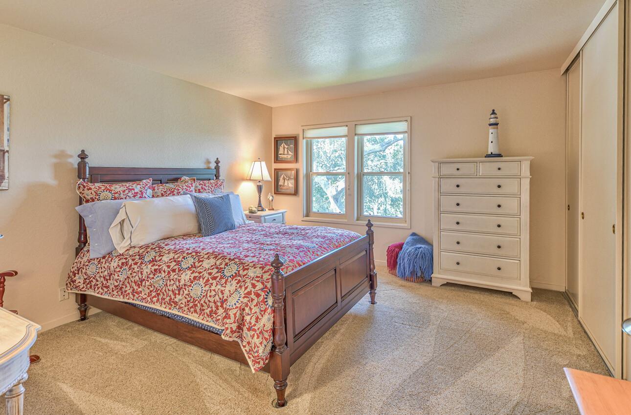 Detail Gallery Image 31 of 50 For 13532 Paseo Terrano, Salinas,  CA 93908 - 3 Beds | 2 Baths