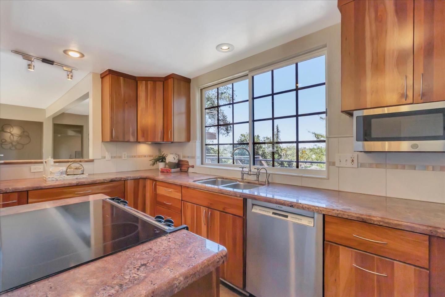 Detail Gallery Image 12 of 72 For 147 Cleland Ave, Los Gatos,  CA 95030 - 4 Beds | 2/1 Baths
