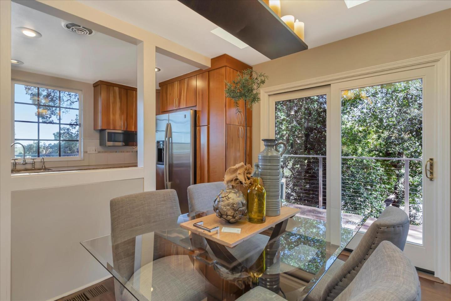 Detail Gallery Image 14 of 72 For 147 Cleland Ave, Los Gatos,  CA 95030 - 4 Beds | 2/1 Baths