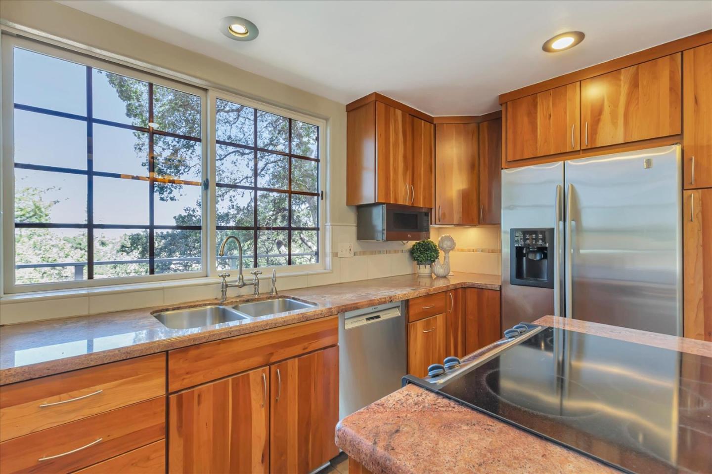 Detail Gallery Image 9 of 72 For 147 Cleland Ave, Los Gatos,  CA 95030 - 4 Beds | 2/1 Baths