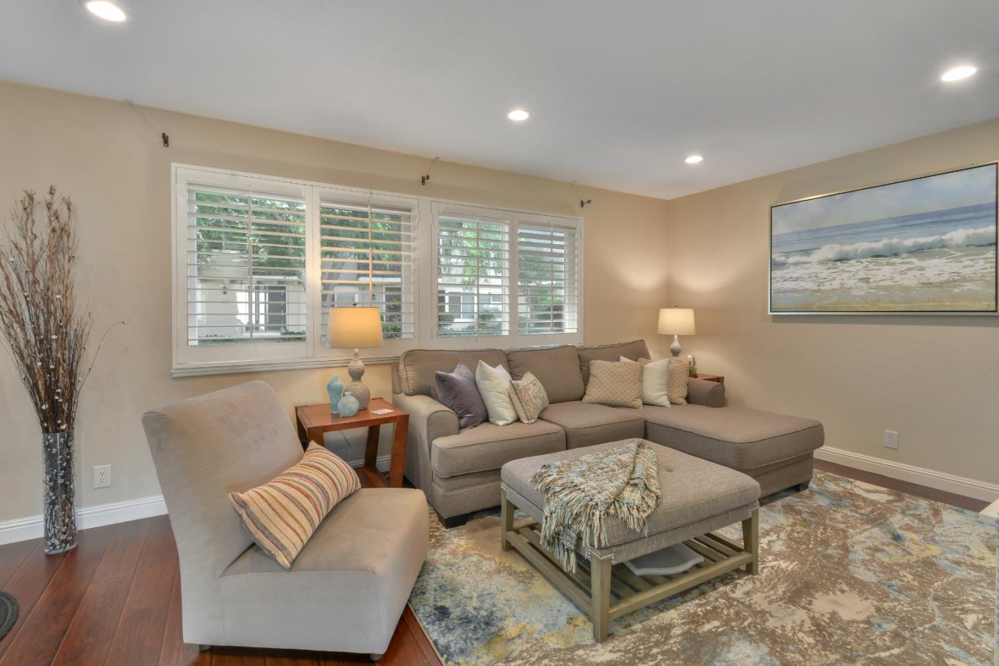 Detail Gallery Image 5 of 52 For 7086 Coral Gables Cir, San Jose,  CA 95139 - 3 Beds | 2/1 Baths