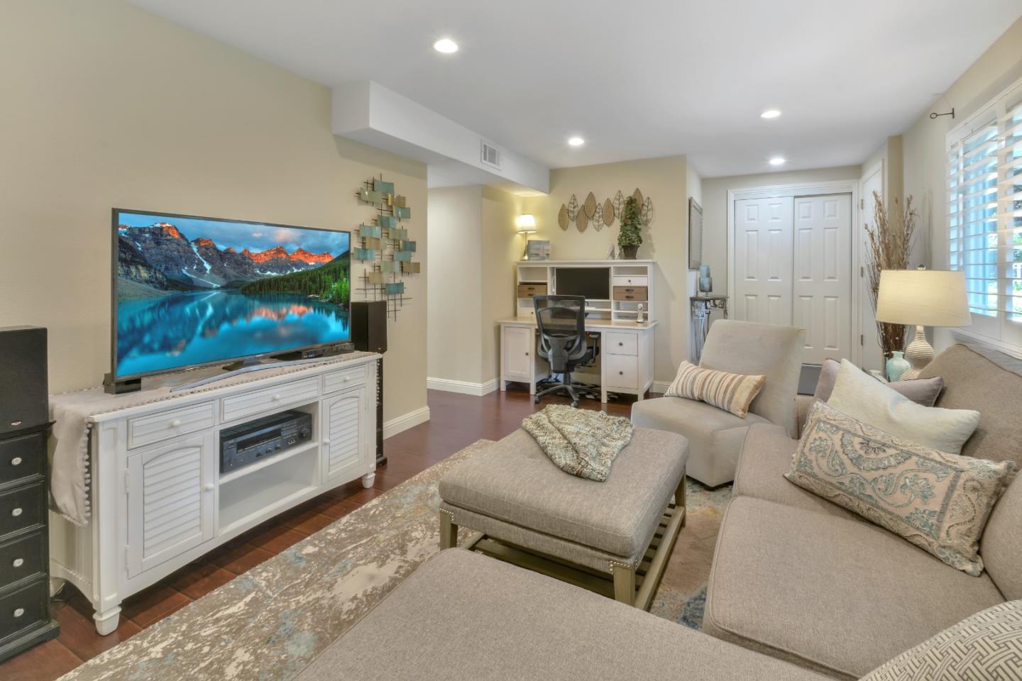 Detail Gallery Image 6 of 52 For 7086 Coral Gables Cir, San Jose,  CA 95139 - 3 Beds | 2/1 Baths