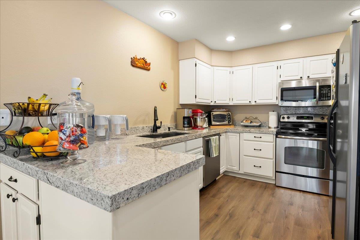 Detail Gallery Image 11 of 46 For 17081 Creekside Cir, Morgan Hill,  CA 95037 - 3 Beds | 2/1 Baths