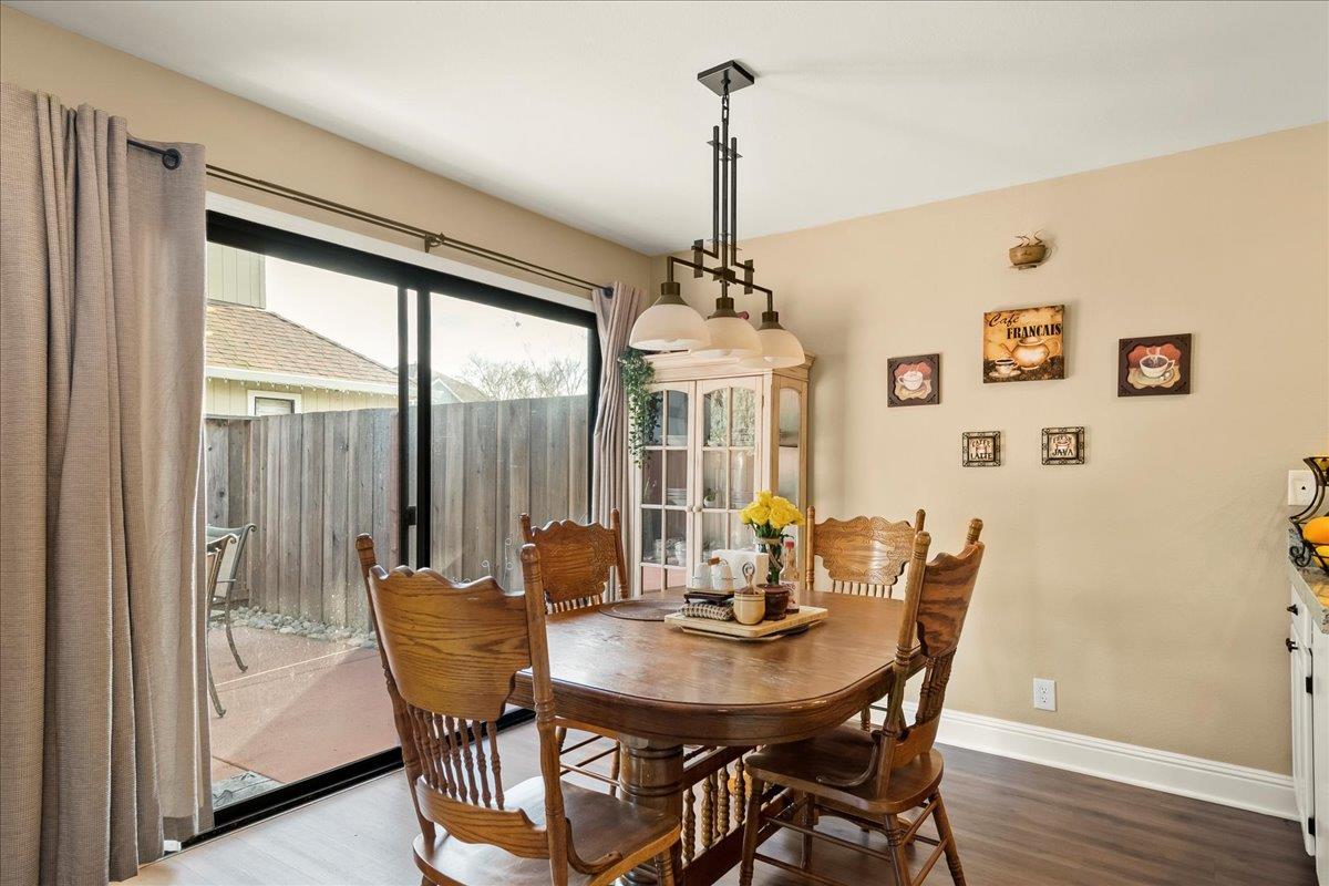 Detail Gallery Image 7 of 46 For 17081 Creekside Cir, Morgan Hill,  CA 95037 - 3 Beds | 2/1 Baths