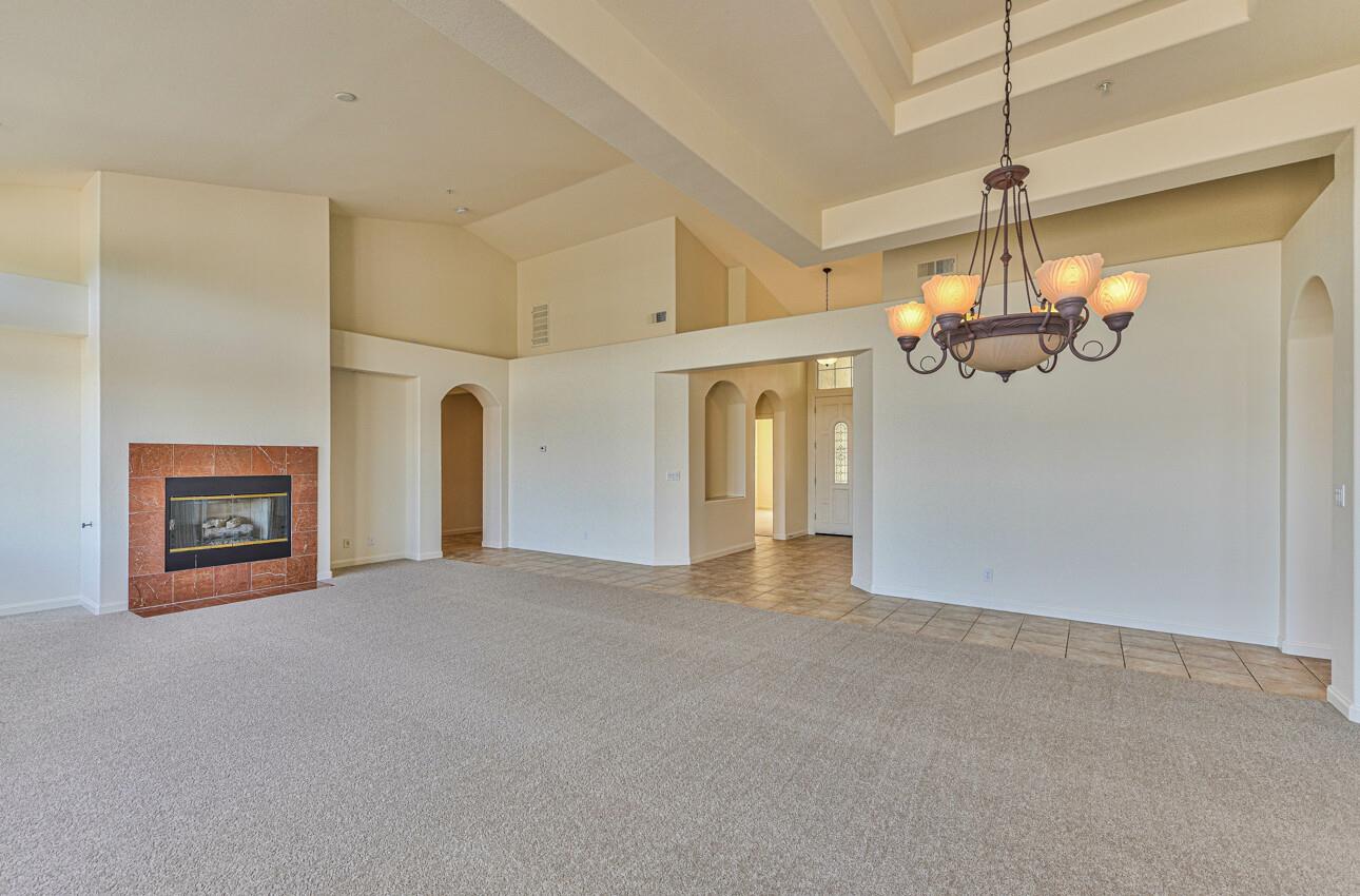 Detail Gallery Image 16 of 53 For 19547 Cortina Ct, Salinas,  CA 93908 - 5 Beds | 3 Baths