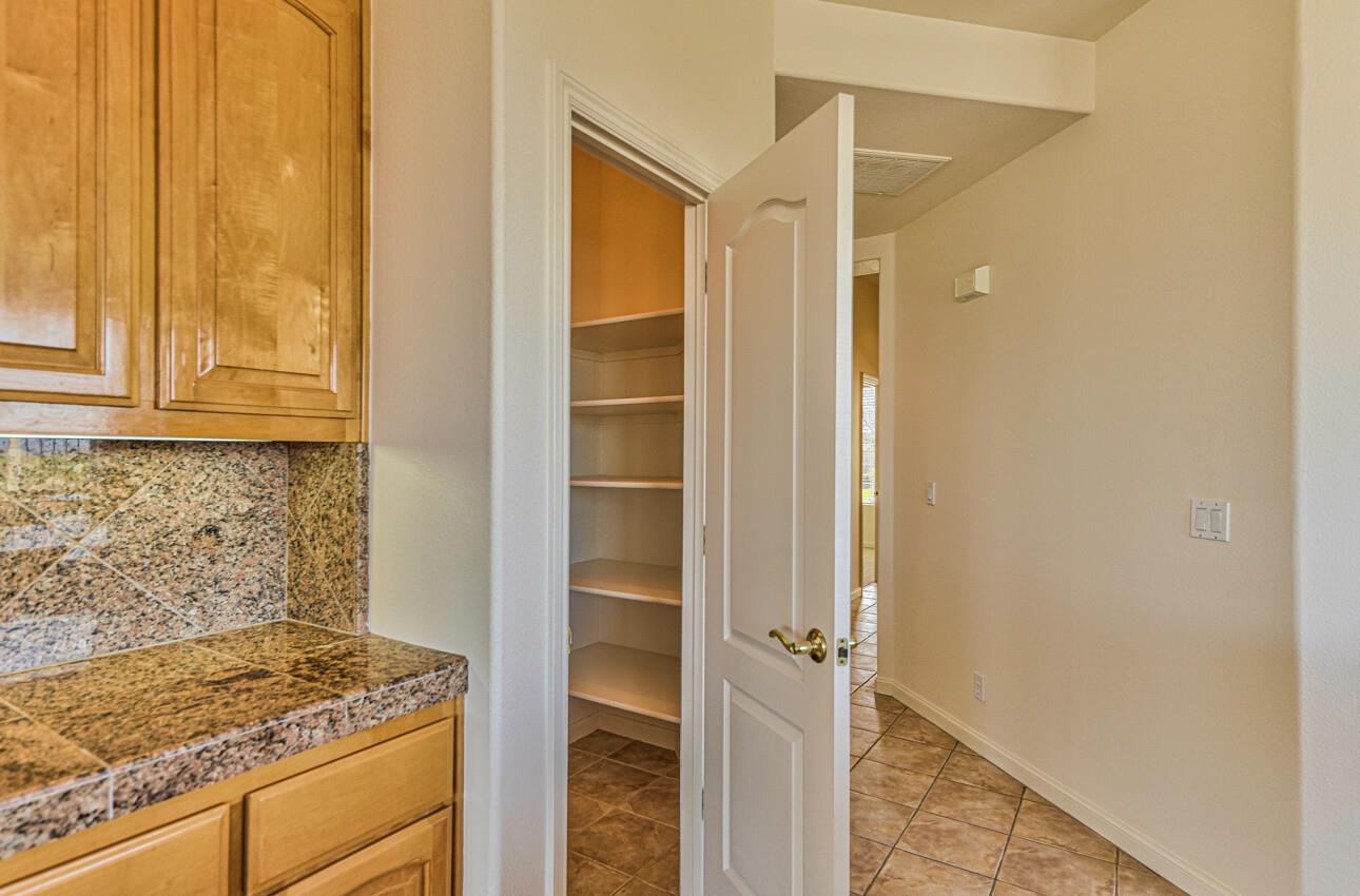 Detail Gallery Image 27 of 53 For 19547 Cortina Ct, Salinas,  CA 93908 - 5 Beds | 3 Baths