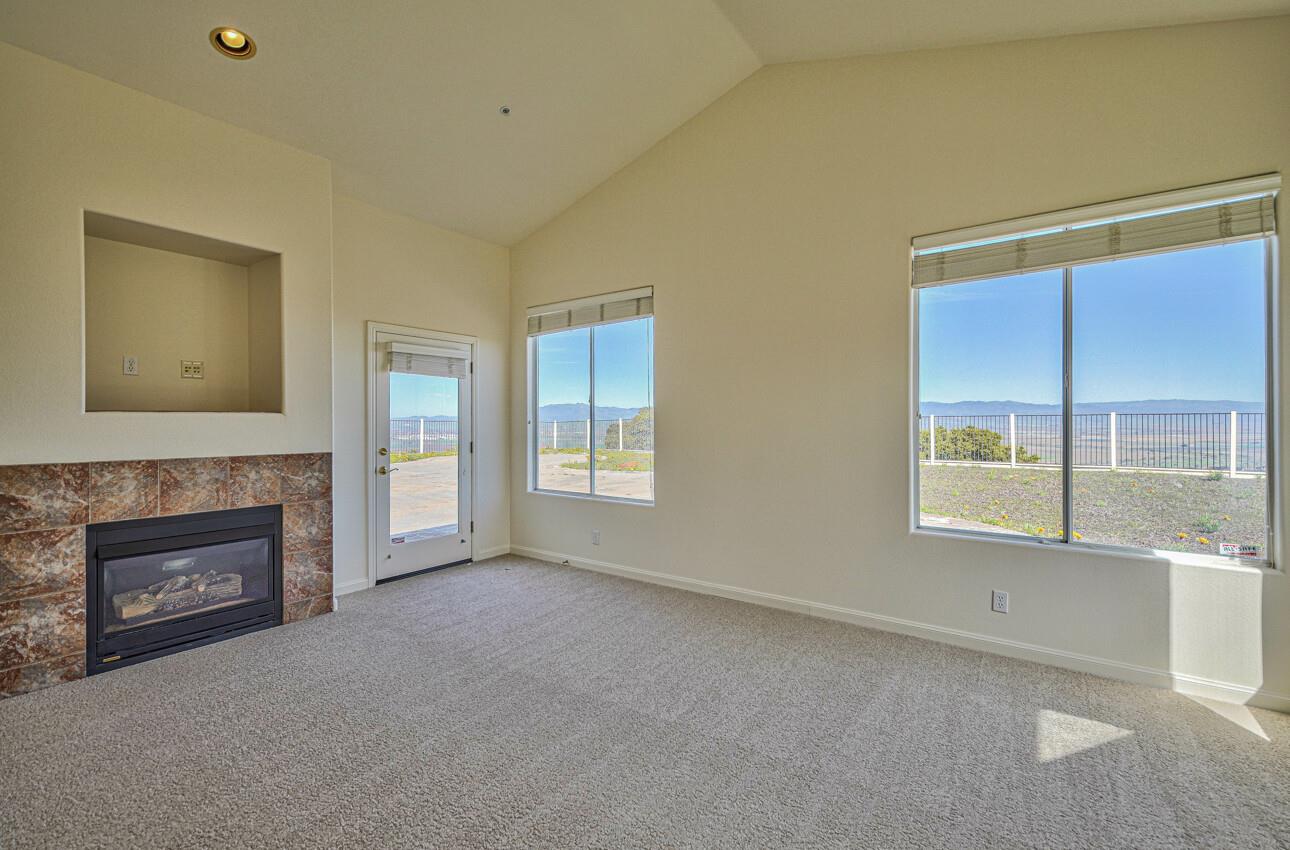 Detail Gallery Image 30 of 53 For 19547 Cortina Ct, Salinas,  CA 93908 - 5 Beds | 3 Baths