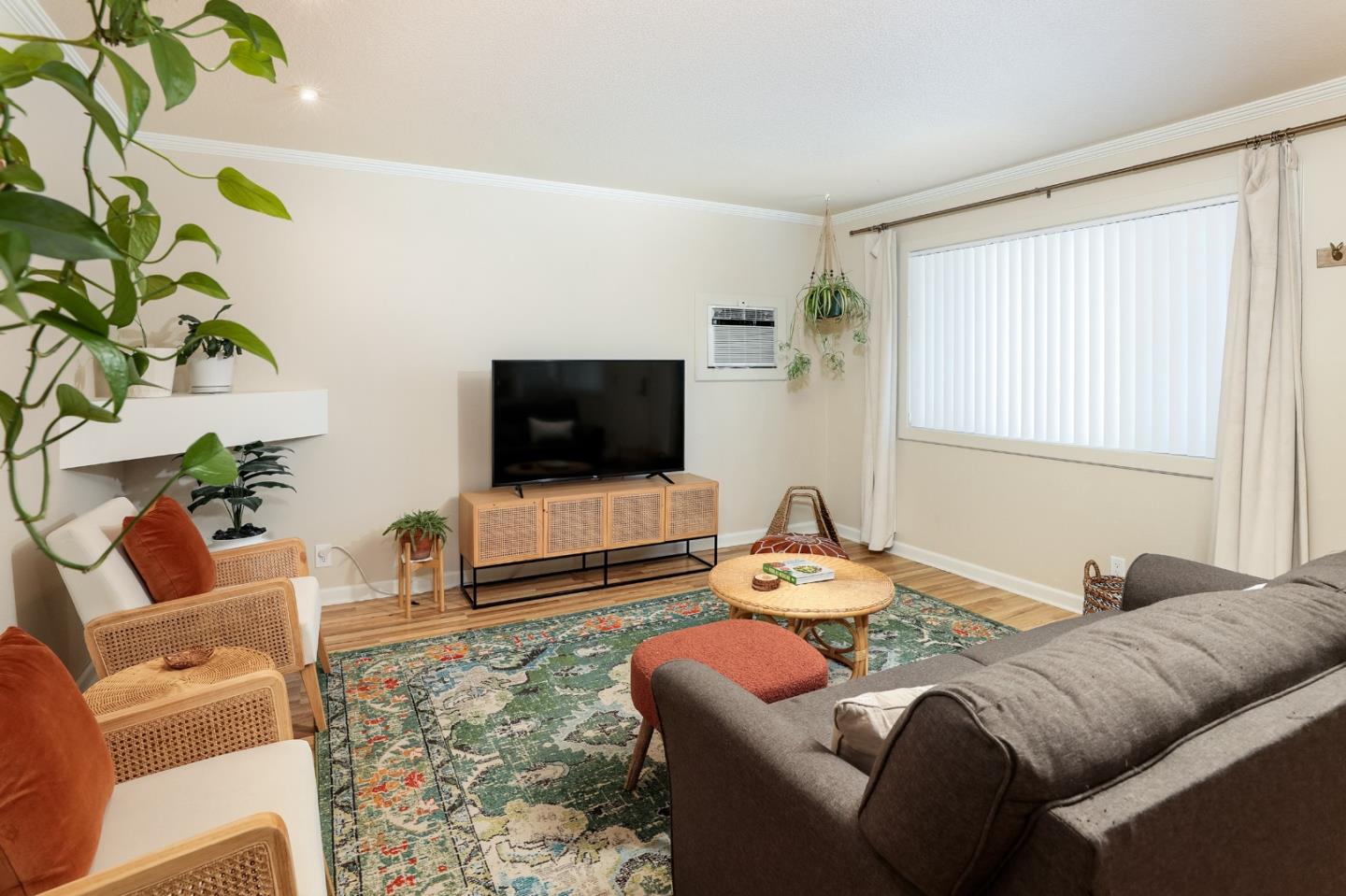 Detail Gallery Image 3 of 10 For 1307 Scossa Ave #1,  San Jose,  CA 95118 - 2 Beds | 1 Baths