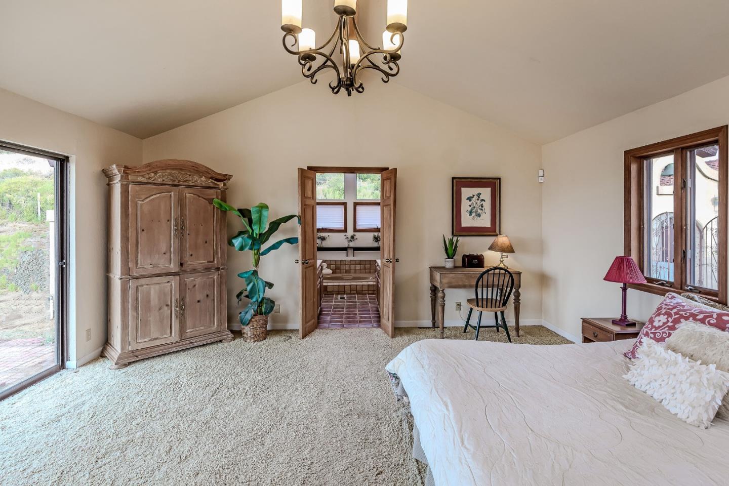 Detail Gallery Image 19 of 53 For 16420 Soda Springs Rd, Los Gatos,  CA 95033 - 5 Beds | 2/1 Baths