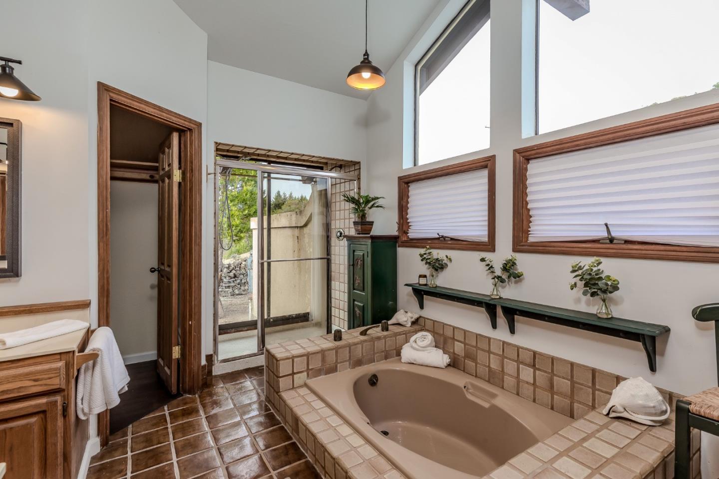 Detail Gallery Image 22 of 53 For 16420 Soda Springs Rd, Los Gatos,  CA 95033 - 5 Beds | 2/1 Baths
