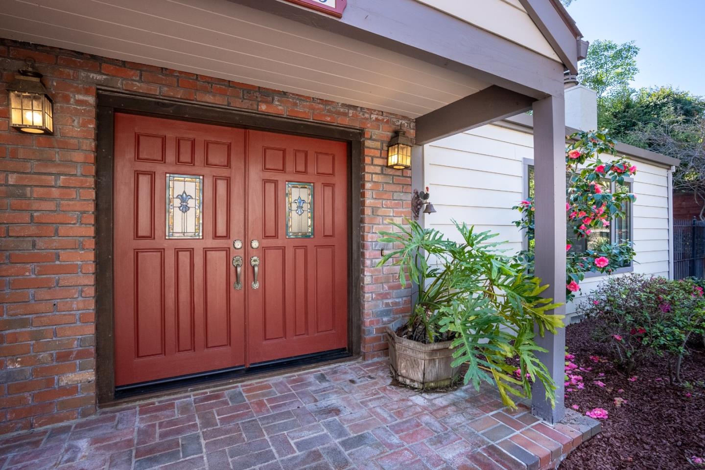 Detail Gallery Image 15 of 53 For 103 Chippendale Ct, Los Gatos,  CA 95032 - 4 Beds | 2/1 Baths