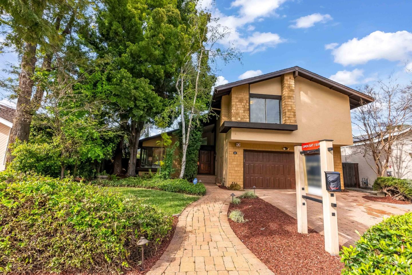 631 COLLEEN DR, SAN JOSE, CA 95123 Victoria Attanasio Real Estate Agent