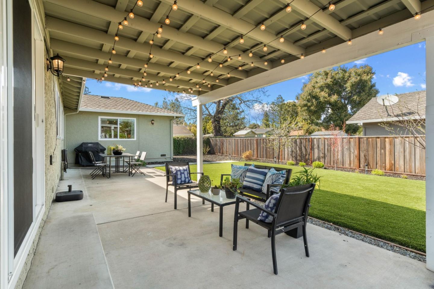 Detail Gallery Image 35 of 41 For 1735 W Hacienda Ave, Campbell,  CA 95008 - 4 Beds | 2/1 Baths