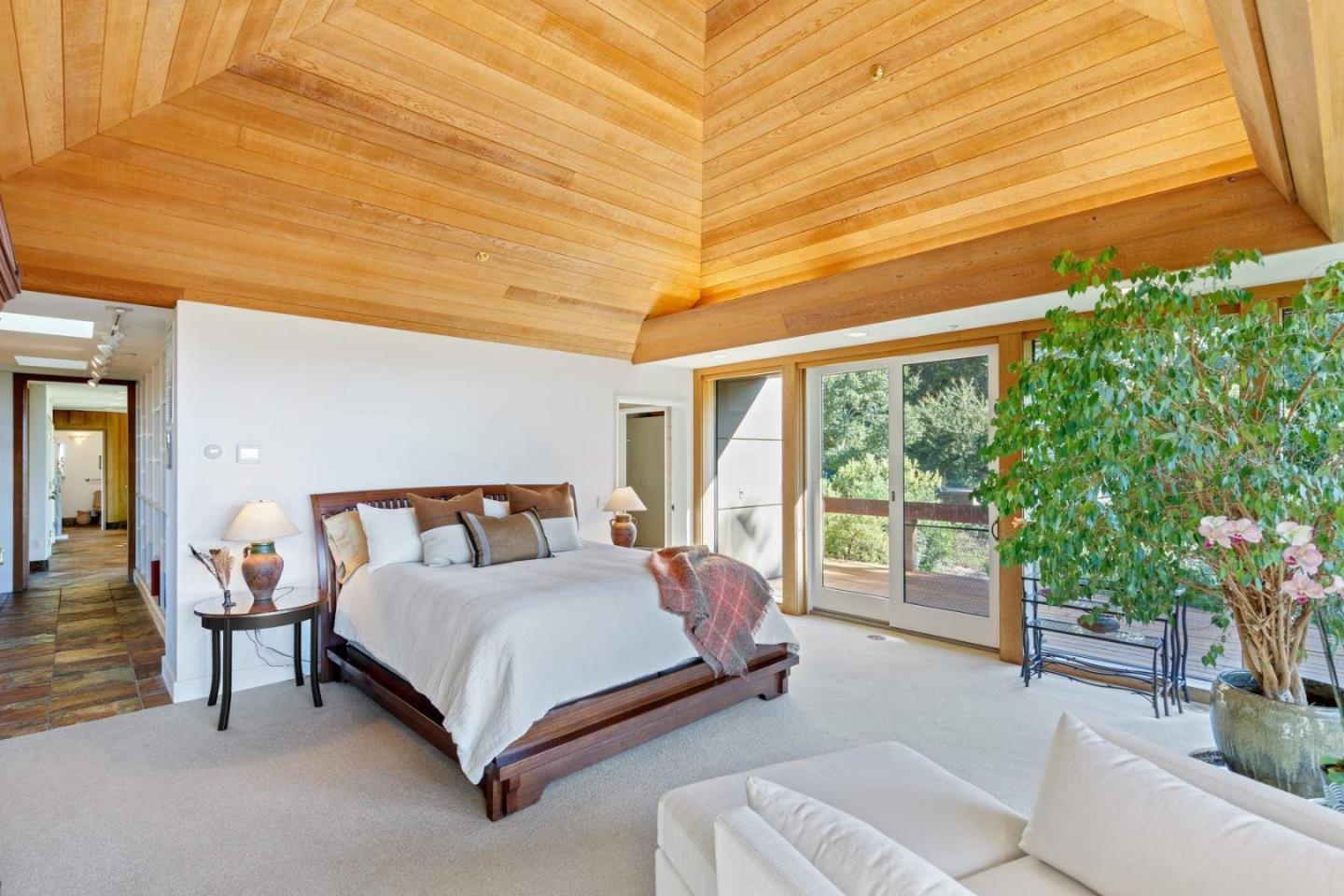 Detail Gallery Image 18 of 50 For 33732 E Carmel Valley Rd, Carmel Valley,  CA 93924 - 4 Beds | 4/1 Baths