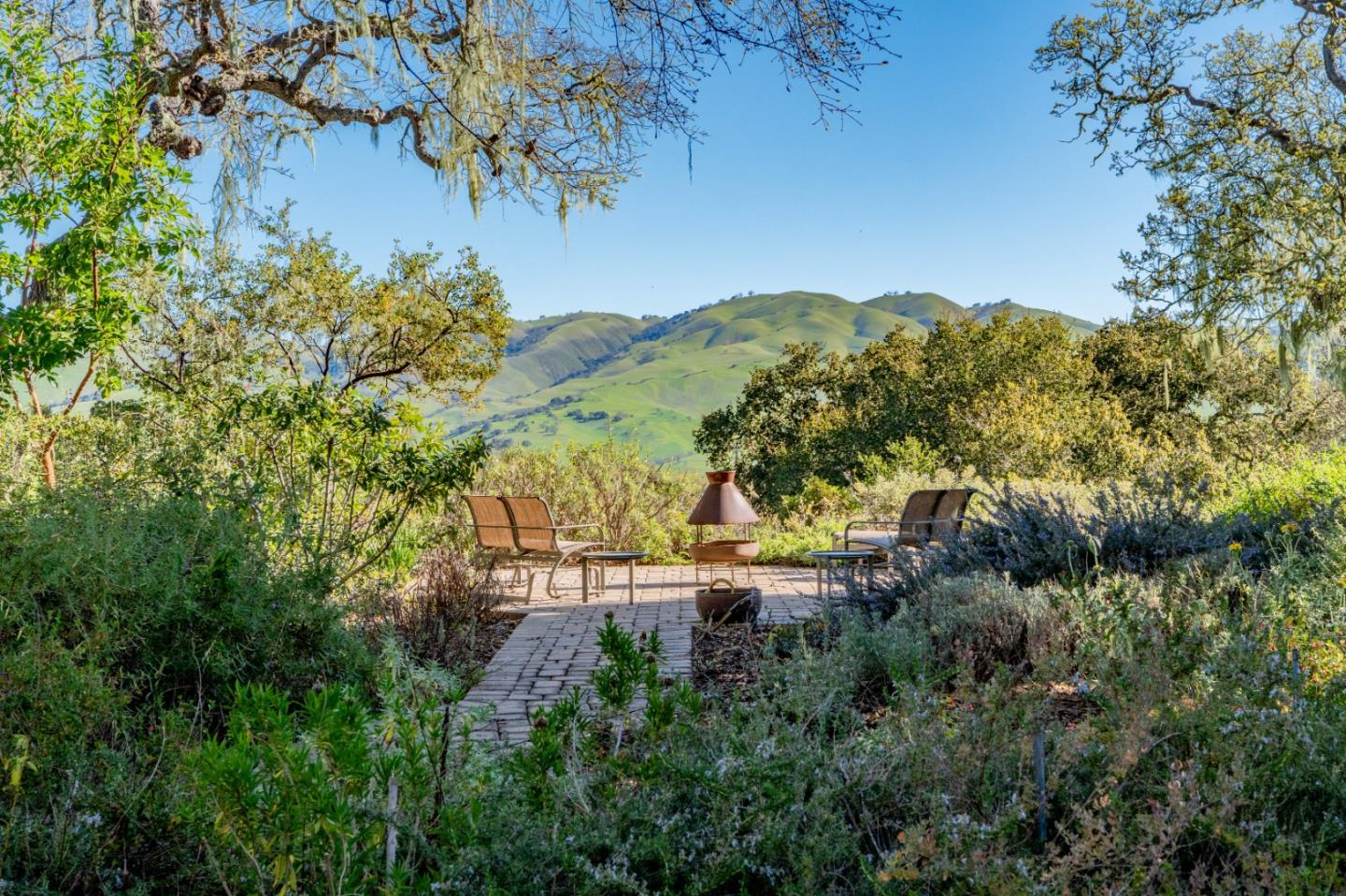 Detail Gallery Image 48 of 50 For 33732 E Carmel Valley Rd, Carmel Valley,  CA 93924 - 4 Beds | 4/1 Baths