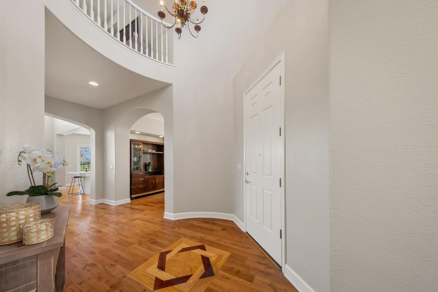 Detail Gallery Image 10 of 66 For 7430 Carnoustie Ct, Gilroy,  CA 95020 - 4 Beds | 3/1 Baths