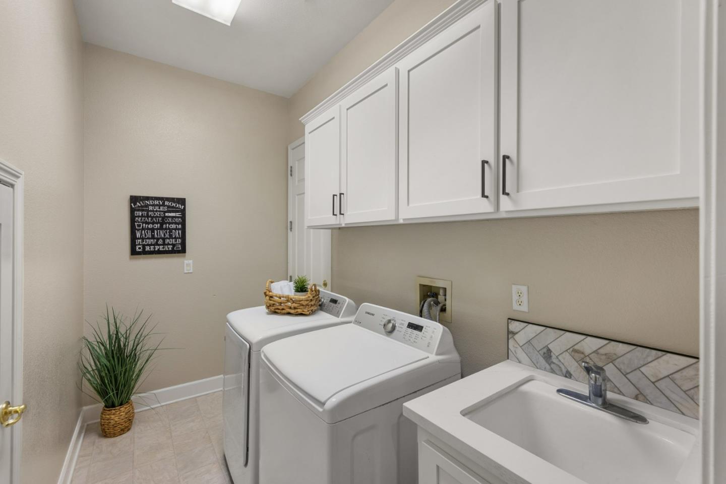 Detail Gallery Image 28 of 66 For 7430 Carnoustie Ct, Gilroy,  CA 95020 - 4 Beds | 3/1 Baths