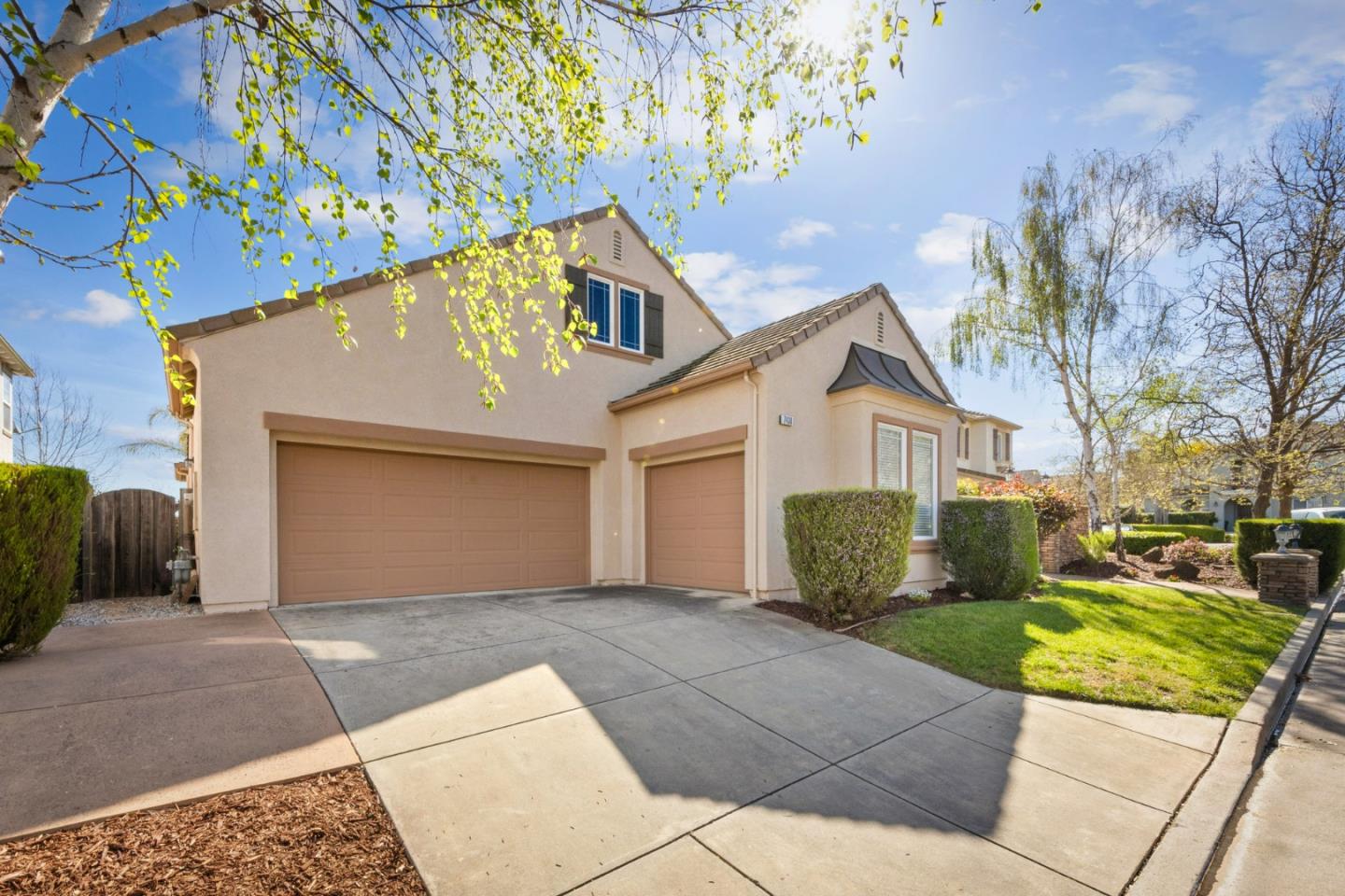 Detail Gallery Image 3 of 66 For 7430 Carnoustie Ct, Gilroy,  CA 95020 - 4 Beds | 3/1 Baths