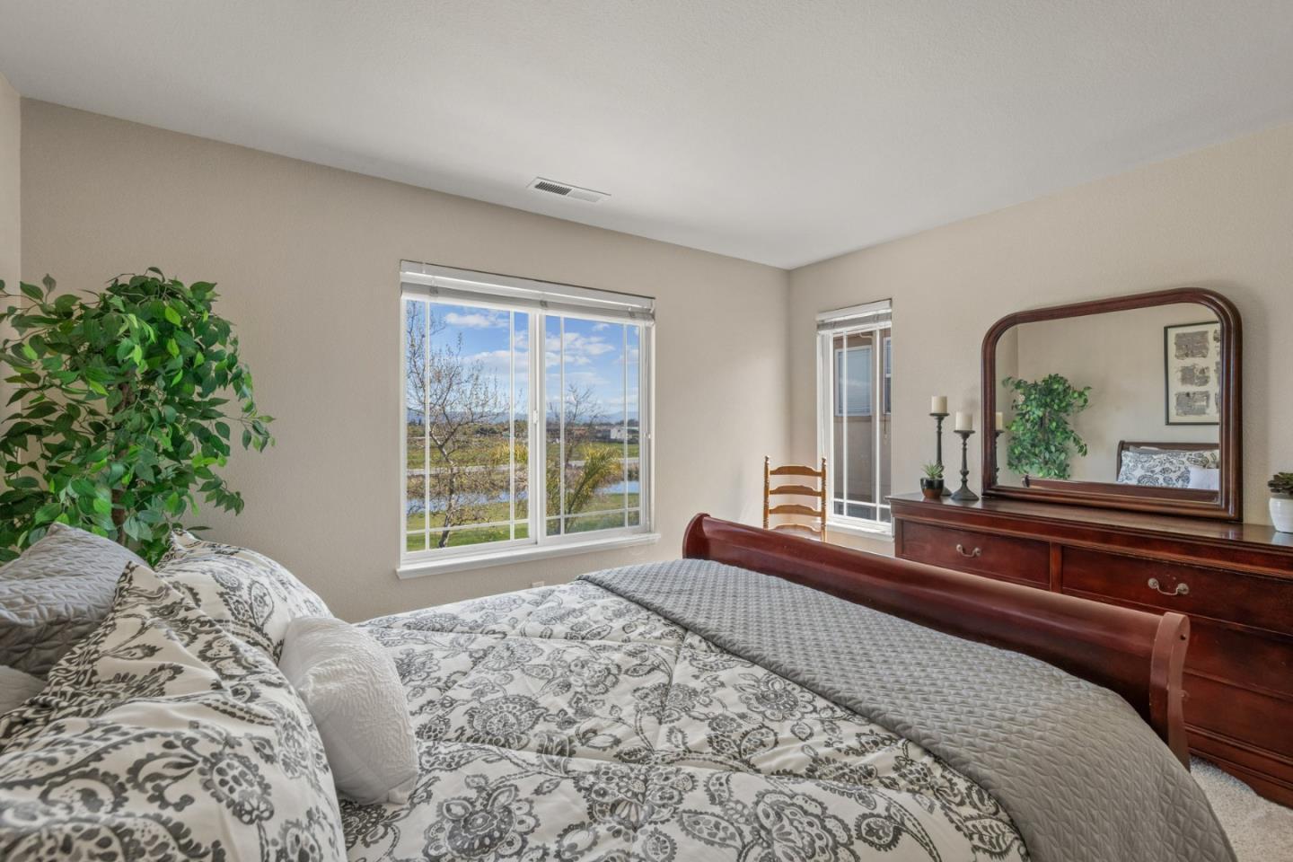 Detail Gallery Image 51 of 66 For 7430 Carnoustie Ct, Gilroy,  CA 95020 - 4 Beds | 3/1 Baths