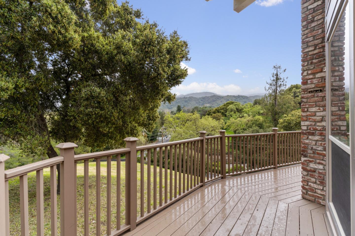 Detail Gallery Image 50 of 67 For 25915 Elena Rd, Los Altos Hills,  CA 94022 - 5 Beds | 3/1 Baths