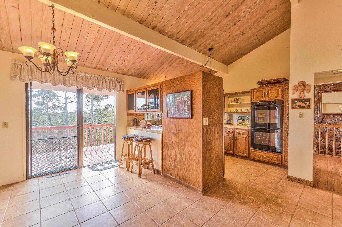Detail Gallery Image 18 of 55 For 4140 Sunset Ln, Pebble Beach,  CA 93953 - 3 Beds | 2/1 Baths