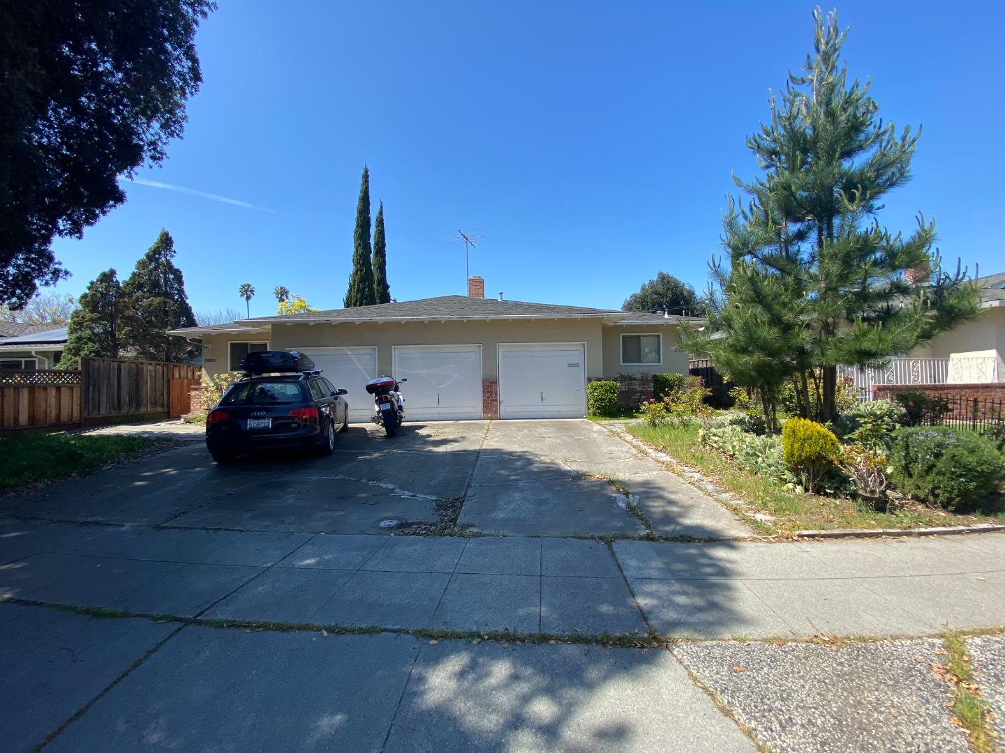 Photo of 2085 Kim Louise Dr in Campbell, CA
